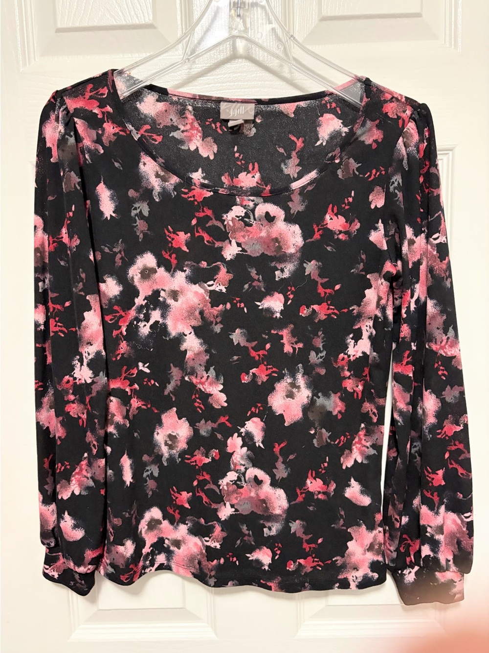 *J. Jill Petite Black and Pink Watercolor Floral Size MP Blouse Top